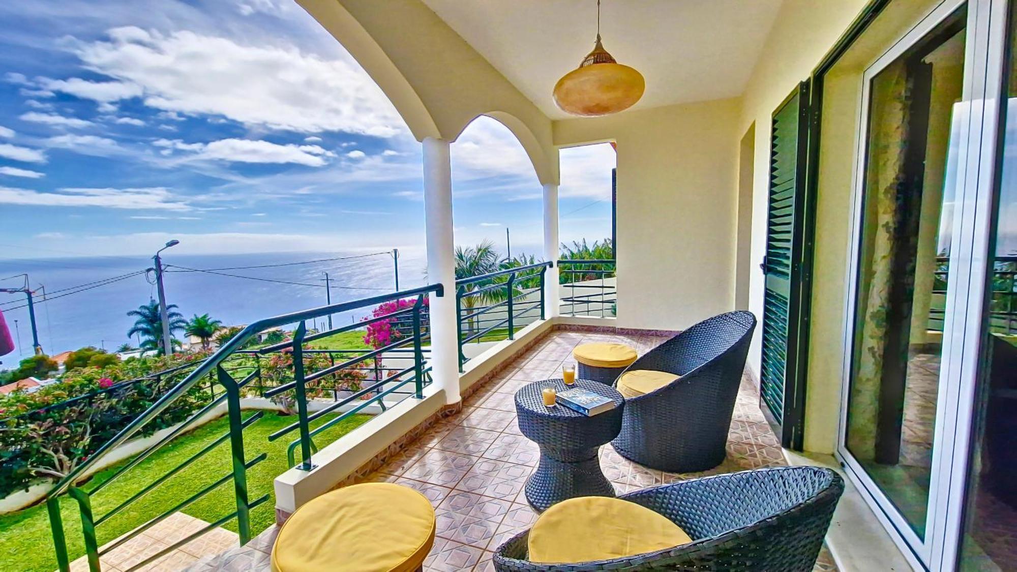 Casa Eleanor By Lovelystay Calheta  Exterior photo